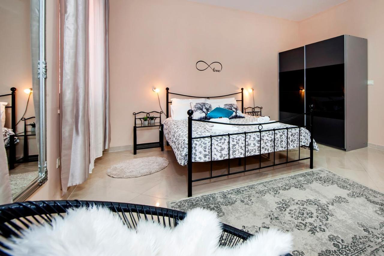 Rovinj City Apartment Екстер'єр фото